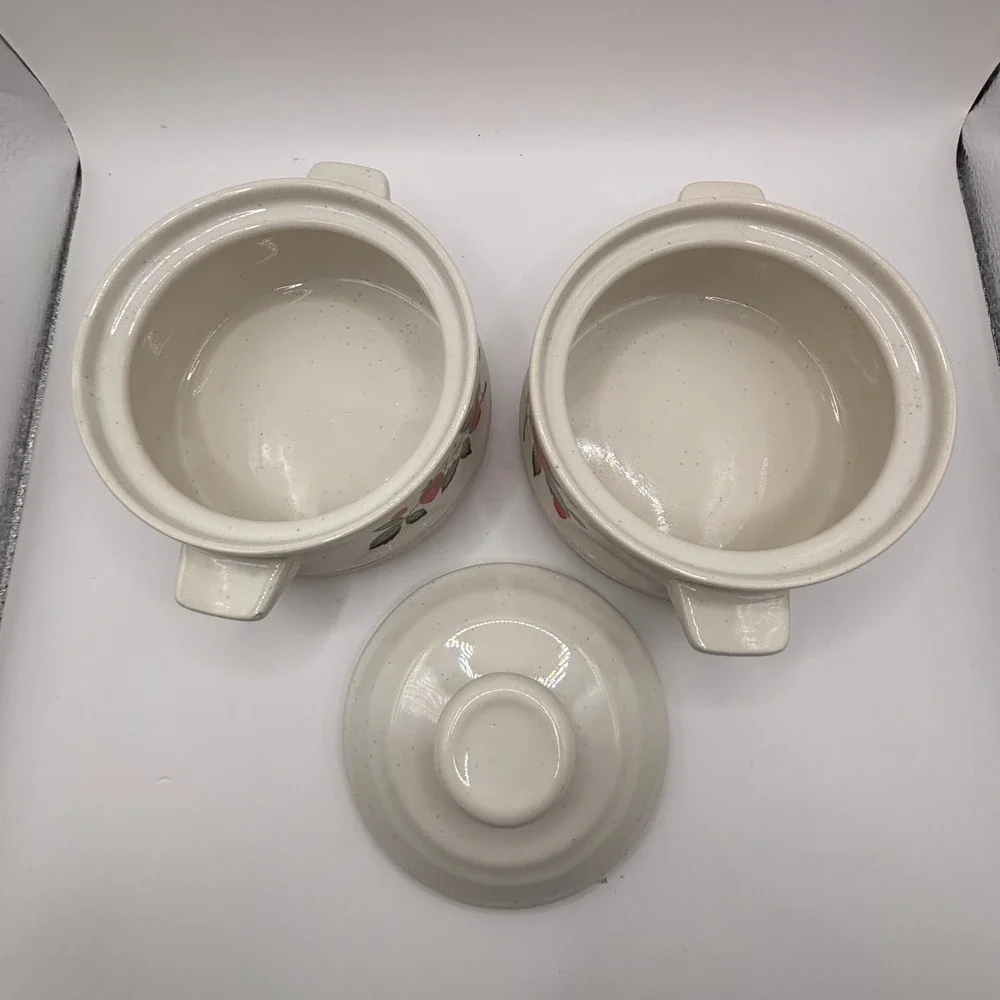 Vtg Sheffield Strawberries n‎ Cream Stoneware Lidded Soup Bowls Set of 2 Japan